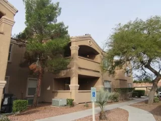 Photo #1: 2157276 Listing