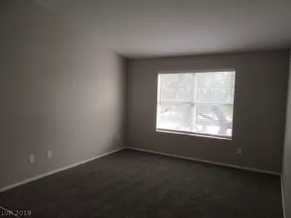 Photo #3: 2157276 Listing