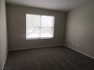 Photo #4: 2157276 Listing