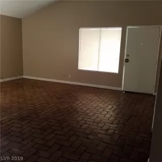 Photo #6: 2157326 Listing