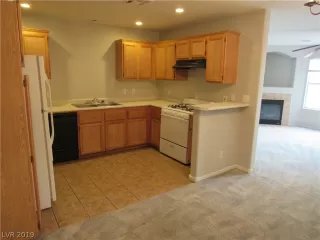 Photo #3: 2157327 Listing