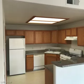 Photo #3: 2157339 Listing 