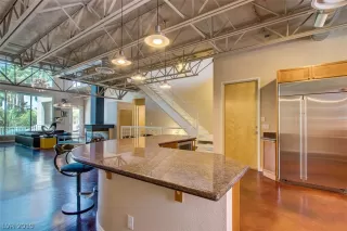 Photo #6: 2157367 Listing 