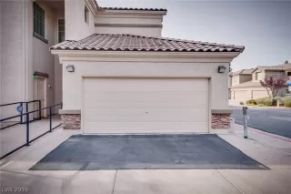 Photo #2: 2157371 Listing