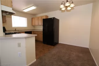 Photo #4: 2157379 Listing