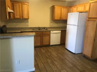 Photo #2: 2157446 Listing 