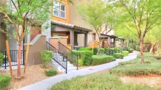 Photo #2: 2157447 Listing