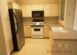 Photo #3: 2157523 Listing