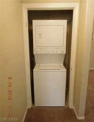 Photo #5: 2157523 Listing