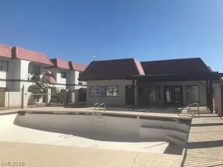 Photo #6: 2157532 Listing 