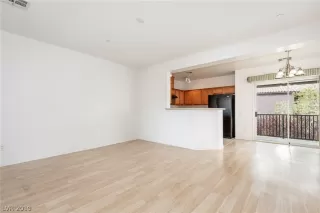 Photo #1: 2157536 Listing 