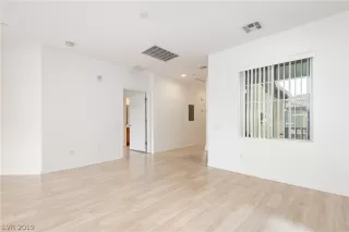 Photo #4: 2157536 Listing 