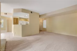 Photo #5: 2157537 Listing 