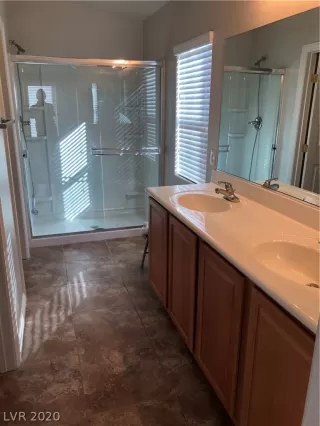 Photo #5: 2157589 Listing 