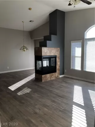 Photo #6: 2157589 Listing 