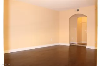 Photo #5: 2157594 Listing 