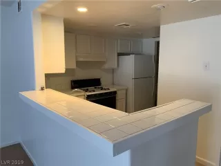 Photo #5: 2157599 Listing 