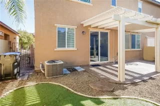 Photo #4: 2157636 Listing