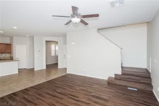 Photo #6: 2157636 Listing