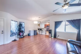 Photo #6: 2157647 Listing