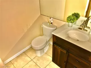 Photo #5: 2157733 Listing