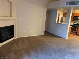 Photo #6: 2157869 Listing