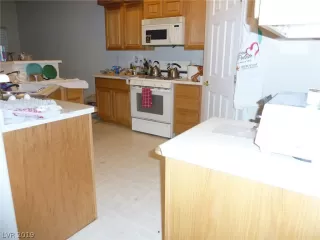 Photo #6: 2157907 Listing