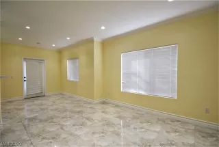 Photo #6: 2157942 Listing 