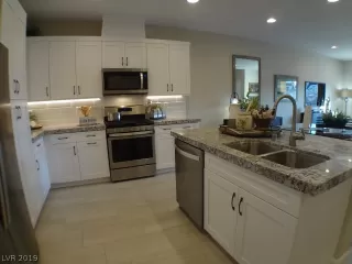 Photo #6: 2157969 Listing