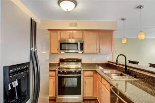 Photo #2: 2158027 Listing 