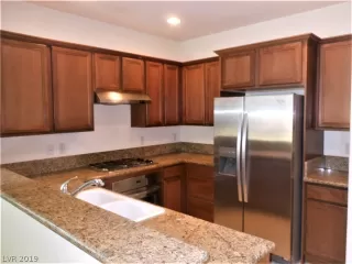 Photo #3: 2158030 Listing