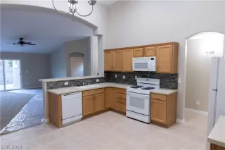 Photo #3: 2158039 Listing