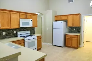 Photo #4: 2158039 Listing