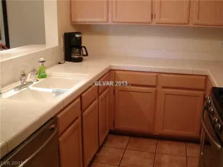 Photo #5: 2158069 Listing 