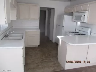 Photo #3: 2158070 Listing 