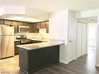 Photo #4: 2158094 Listing