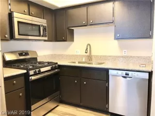 Photo #5: 2158094 Listing