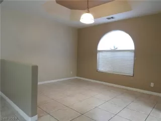 Photo #5: 2158099 Listing 