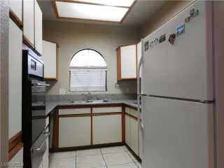 Photo #6: 2158099 Listing 