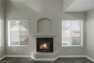 Photo #6: 2158191 Listing