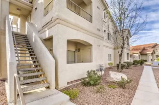 Photo #3: 2158195 Listing