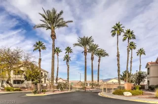 Photo #5: 2158195 Listing