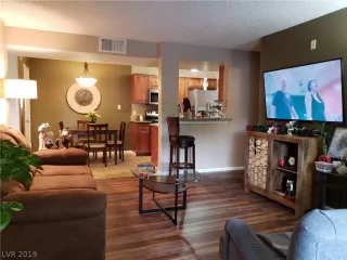 Photo #2: 2158229 Listing