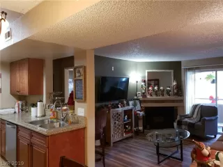 Photo #6: 2158229 Listing