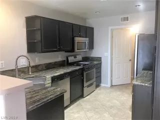 Photo #6: 2158281 Listing 