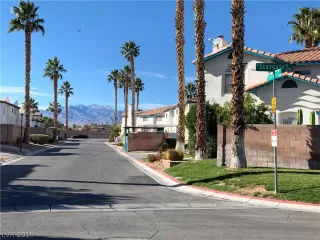 Photo #3: 2158331 Listing