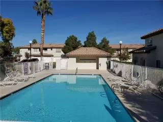 Photo #4: 2158362 Listing