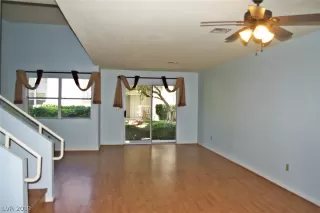 Photo #2: 2158393 Listing