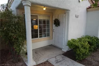 Photo #3: 2158409 Listing