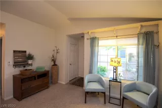 Photo #6: 2158409 Listing